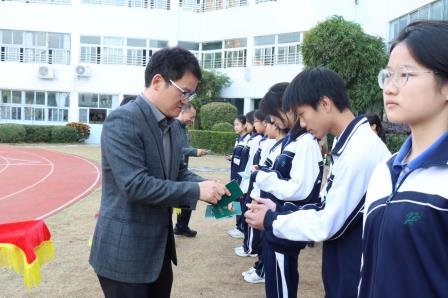 青春逐梦，誓言铿锵！深圳市罗湖区龙创实验学校举行新团员入团仪式
