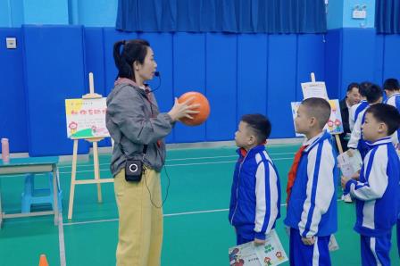 拓课程之维 育雷锋新苗 绽美育之花  —— 罗湖小学一、二年级上学期期末游园会圆满落幕