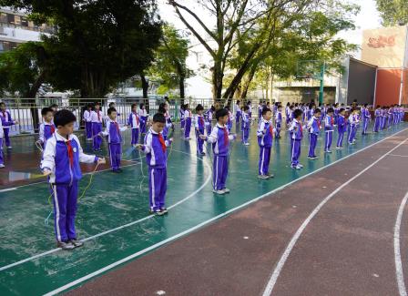 萌马启智乐闯关 游园评价促成长—— 凤光小学一二年级素养嘉年华圆满举行