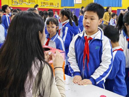 “骏马迎春，成长有迹” ——华丽小学一、二年级期末综合素养评价嘉年华活动精彩收官