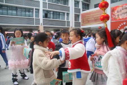 萌马奔腾，乐学闯关——深圳市红桂小学期末嘉年华活动圆满落幕