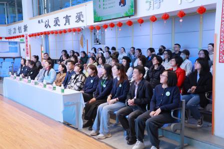 同心共育 筑梦仙桐 家校携手再谱新篇 —— 仙桐实验小学召开 2025-2026 学年第一学期校家委总结会