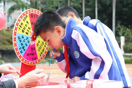 太白童趣嘉年华，阳光素养乐闯关——太白实验学校一二年级期末阳光素养闯关点亮快乐期末