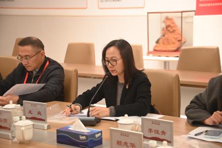 市区人大代表调研组到桂园中学进行视察