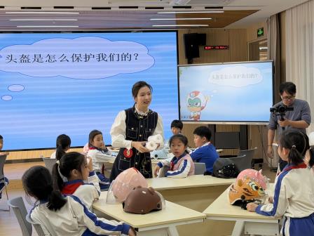 筑牢安全防线  彰显师者担当 ——向西小学陈齐老师荣获深圳市第四届安全教育大赛一等奖