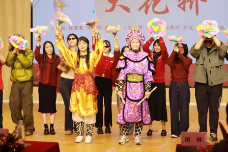 马跃新程，聚力飞扬  ——深圳市罗湖区星园学校举办2026年教职工迎新春联欢会 