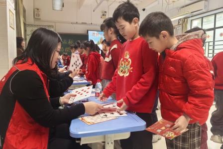 小马奔腾启新程 智慧闯关迎新春——深圳市怡景小学一、二年级游园活动圆满落幕