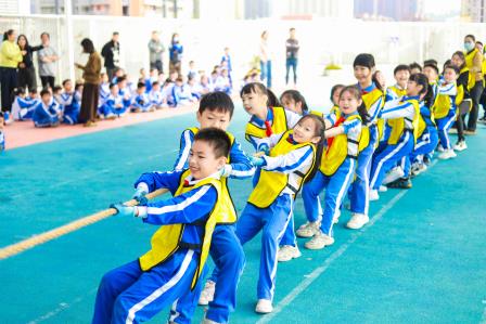 阳光同行，笑语迎新——湖贝小学亲子运动会温情启幕