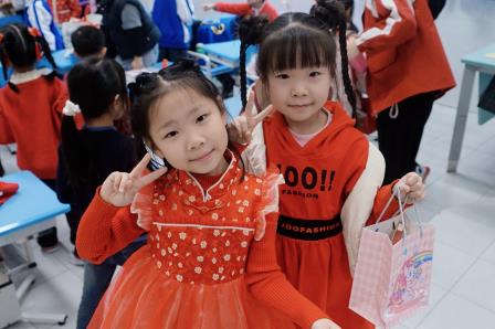 童心绘未来，暖意迎新年 ——罗湖小学举行“说说我们的2025”元旦主题活动
