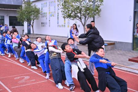 　激情赛场展风采，协作拼搏聚力量 ——深圳市翠北实验小学“班主任杯”拔河比赛圆满落幕