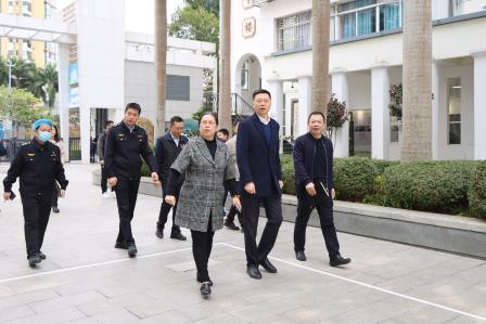 筑牢安全防线，守护校园平安——罗湖区委领导先后赴翠园文锦中学检查安全工作