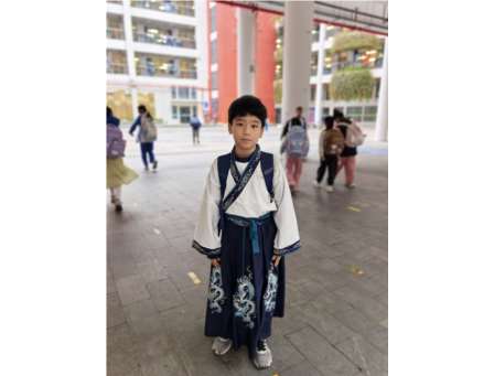 深圳市仙桐实验小学举行“仙桐雅韵迎新元 翰墨汉裳悦游园”主题系列活动