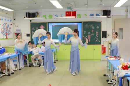 深圳市仙桐实验小学举行“仙桐雅韵迎新元 翰墨汉裳悦游园”主题系列活动