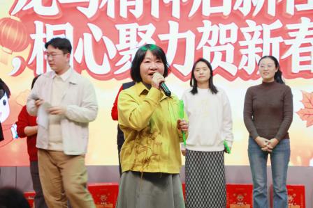 这个学校的老师真会玩！——深圳市仙桐实验小学举行教职工迎新活动