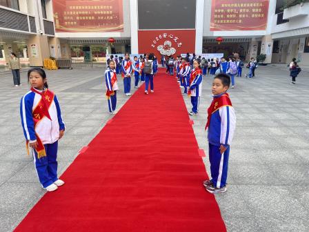 校园新景映初心 安全承诺护成长 ——深圳市红桂小学隆重举行2026年主题文化墙揭幕暨安全承诺签订仪式