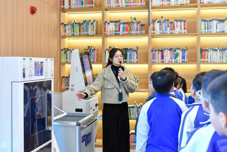 探秘智慧书海，共育文明新风——深圳市景贝小学开展每周半天计划校外实践课程