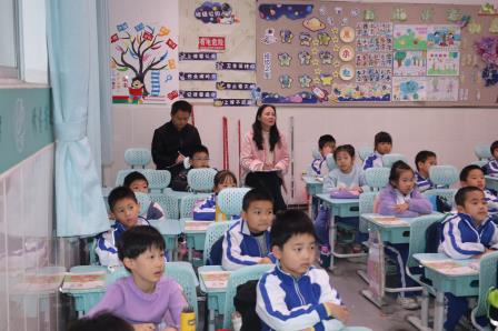 罗湖区第五责任区督学莅临草埔小学开展专项督导