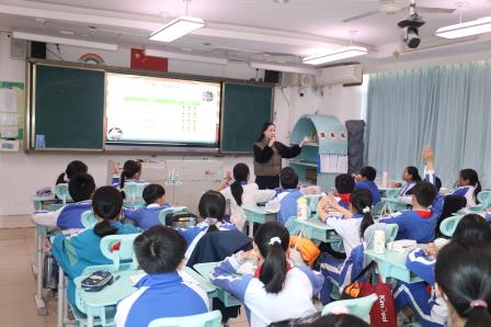 罗湖区第五责任区督学莅临草埔小学开展专项督导