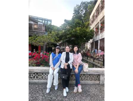 凝心聚力暖人心，履职尽责显担当——翠园文锦中学开展“三八妇女节”主题团建活动
