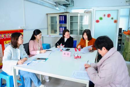 罗湖教科院“破茧”视导行动走进翠茵学校