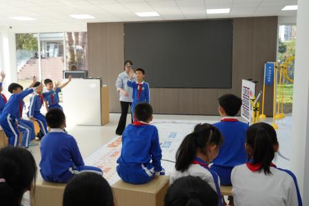 探秘低空经济   感受科技魅力 ——深圳市向西小学“每周半天计划”走进洪湖低空经济示范科普基地