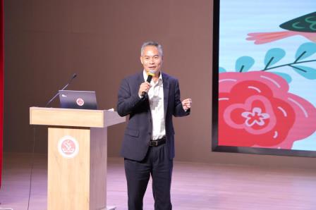 AI赋能新质教育 创新引领教学教研——红桂中学AI助力教学教研专题培训圆满举行