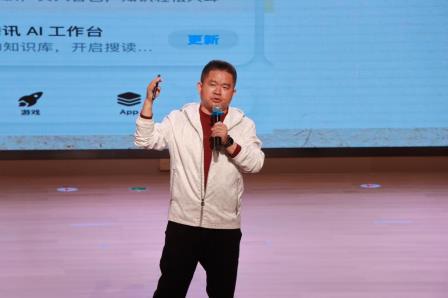 AI赋能新质教育 创新引领教学教研——红桂中学AI助力教学教研专题培训圆满举行