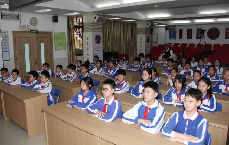 南湖小学“校长课堂”：筑牢安全防线，护航学生成长新征程