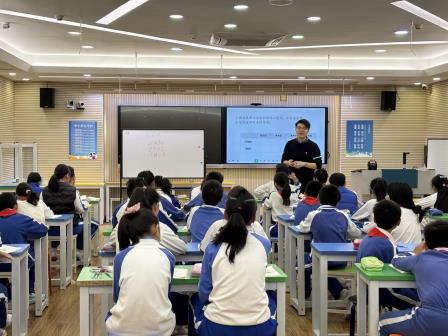螺岭外国语实验学校开展新教师“十项基本功”破茧过关视导活动