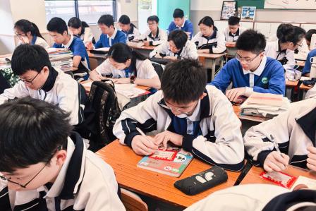 跃马扬鞭战百日，逐梦六月耀芳华——翠园文锦中学举行2026届中考百日誓师活动