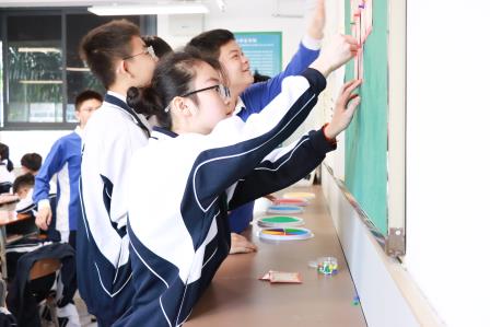 跃马扬鞭战百日，逐梦六月耀芳华——翠园文锦中学举行2026届中考百日誓师活动