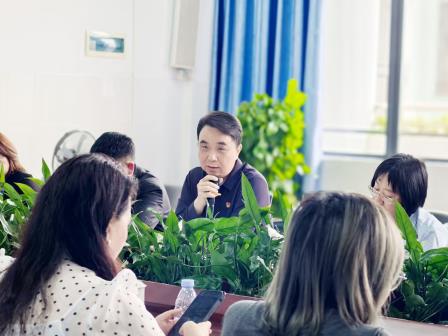 破茧向新研课堂 数智赋能促成长——翠竹外国语实验学校开展“破茧”行动教学研讨活动