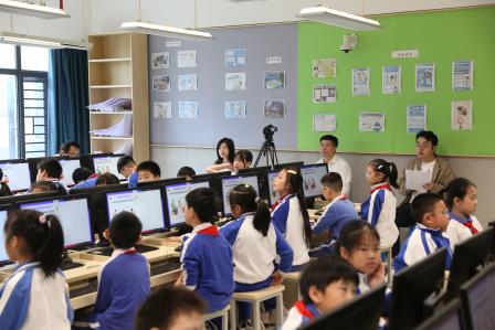 破茧启新程视导促成长——罗湖教科院“破茧”行动走进布心小学