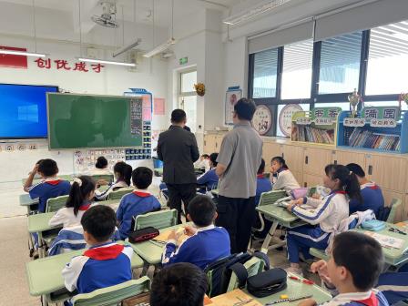 落实各项要求  筑牢开学防线——罗湖区教育局领导莅临红桂小学开展春季开学检查