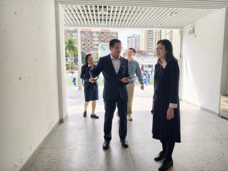 局领导马爱华带队检查莲塘小学开学工作