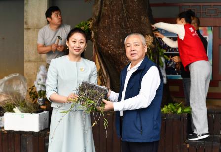 春分“植”此青绿 ——深圳市靖轩小学隆重举行首届“诗经·草本”项目授苗仪式暨劳动教育实践活动