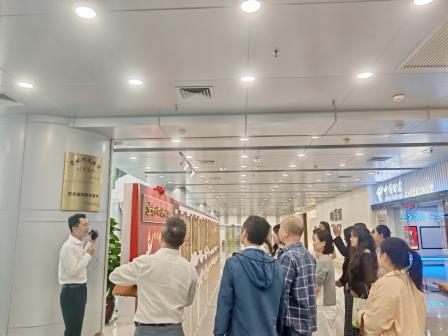 党建翼联聚合力，红色研学砺初心 ——深圳市洪湖小学党支部联合电信党支部开展教育基地参观活动  