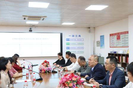 党建引领促成长，同心共育聚前行——太白实验学校家委会工作会议顺利召开