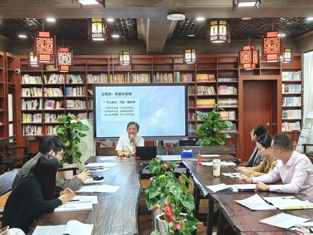 三马精神抓落实首开局，教学根基深研析启新程 罗湖外语实验学校召开2025-2026学年全校教学工作会议