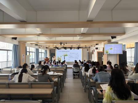 深耕阅读沃土，赋能素养成长 ——靖轩小学开展课外阅读教学专题培训
