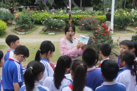 邂逅月季探自然 AI作诗乐成长——深圳市人民小学举行“每周半天计划”研学活动