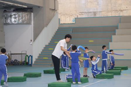 罗湖教科院“破茧行动”走进罗湖外语小学