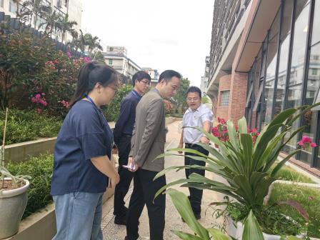  罗湖区中医院专家莅临罗湖外语小学指导中草药种植基地