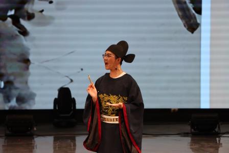 红桂中学“墨染飞翎”项目式学习小组惊艳亮相区美术学科项目式艺术实践活动