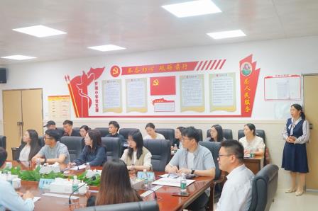 探索“教学评一致性”新路径  专家把脉助力青年教师成长