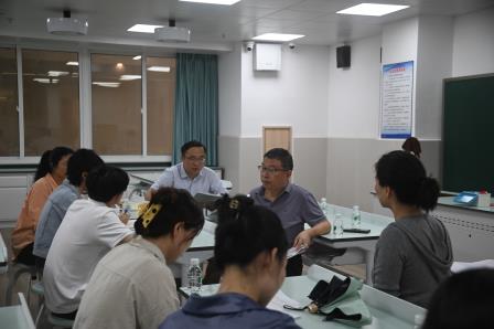 专业引领明方向，精准视导促提升 ——桂园中学迎接区教科院新教师过关考核暨教育教学常规视导