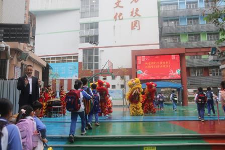 策马扬鞭展活力 精武少年向未来——深圳市人民小学举行2025-2026学年第二学期开学典礼暨书记、校长思政第一课