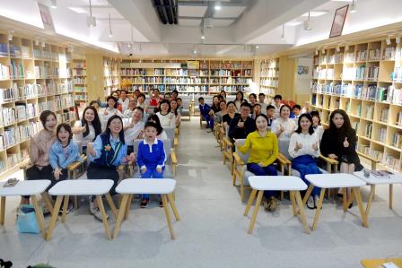 《一场关于爱、陪伴与成长的户外探索》 ---翠北教育集团父母夜校第122期开讲