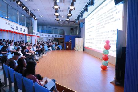 凝心聚力促发展，笃行实干启新程——深圳市仙桐实验小学举行全体教师大会