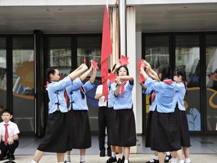 缅怀英烈承精神 童心献礼贺校庆 ——深圳市翠北实验小学主题升旗仪式（第五周）
